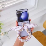 Wrist Strap Chain Silk PU Leather Phone Case for Samsung Galaxy Z Flip 6 5 4 3 Flip5 Flip4 Flip3 5G Protective Shockproof Cover